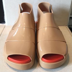 NEW Melissa beige Sandals